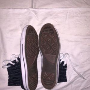 Converse Shoes - High Top Converse Ribbed Fabric Men's 9.5 Converse Shoes - High Top Converse Ribbed Fabric Men's 9.5